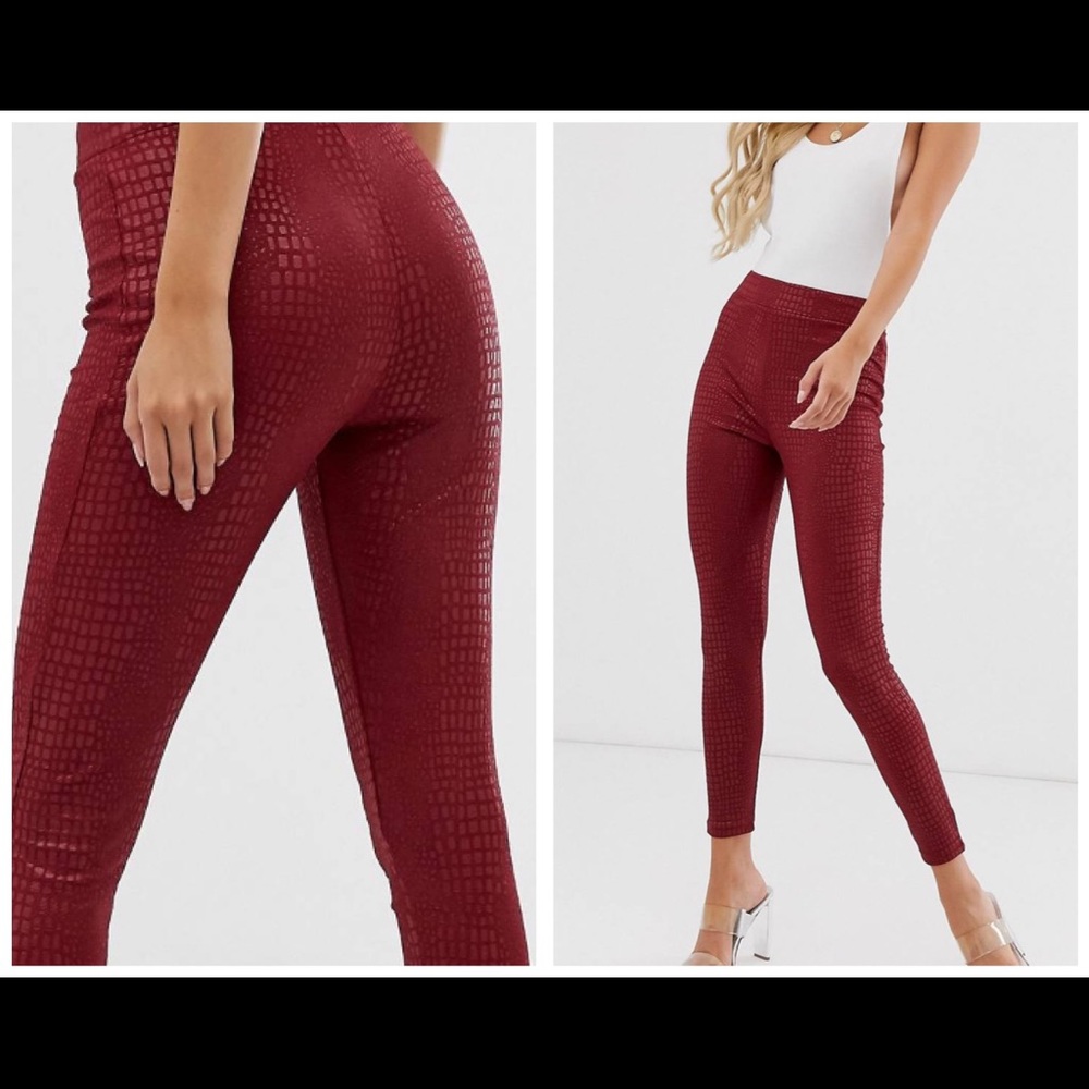 ❤️NWT Oxblood snake embossed faux leather leggings - Picture 2 of 3